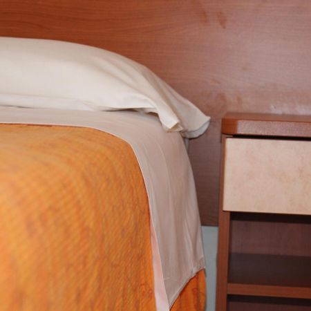 Hotel Holiday Sunshine Summer ミザーノ・アドリアーティコ 部屋 写真